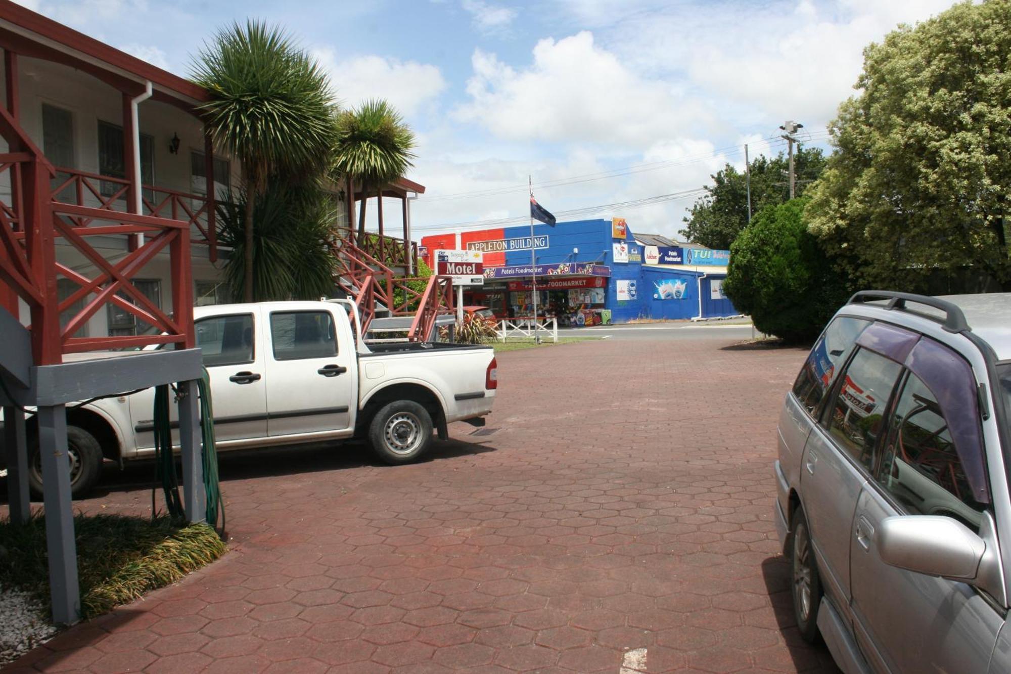Burgundy Rose Motel Whangarei Exterior foto