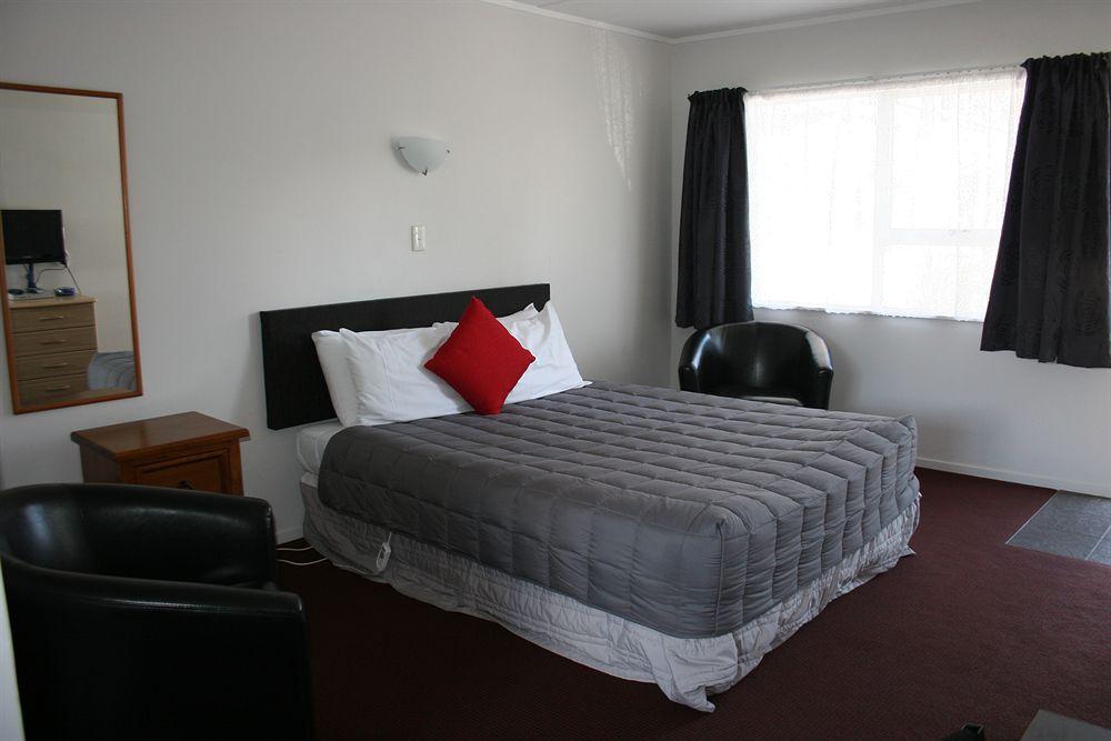 Burgundy Rose Motel Whangarei Exterior foto